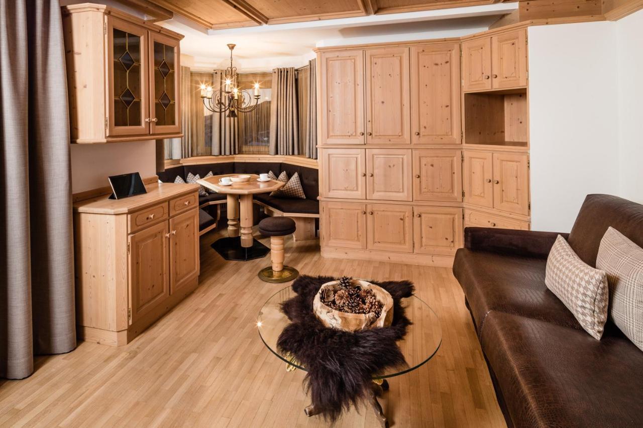 Apartments Villa Gardena - Gardenahotels Сельва-ди-Валь-Гардена Экстерьер фото