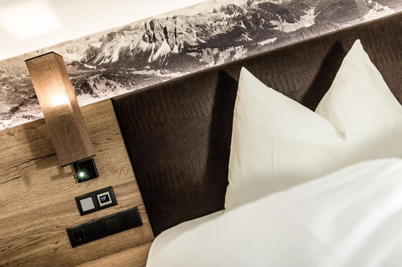 Apartments Villa Gardena - Gardenahotels Сельва-ди-Валь-Гардена Экстерьер фото