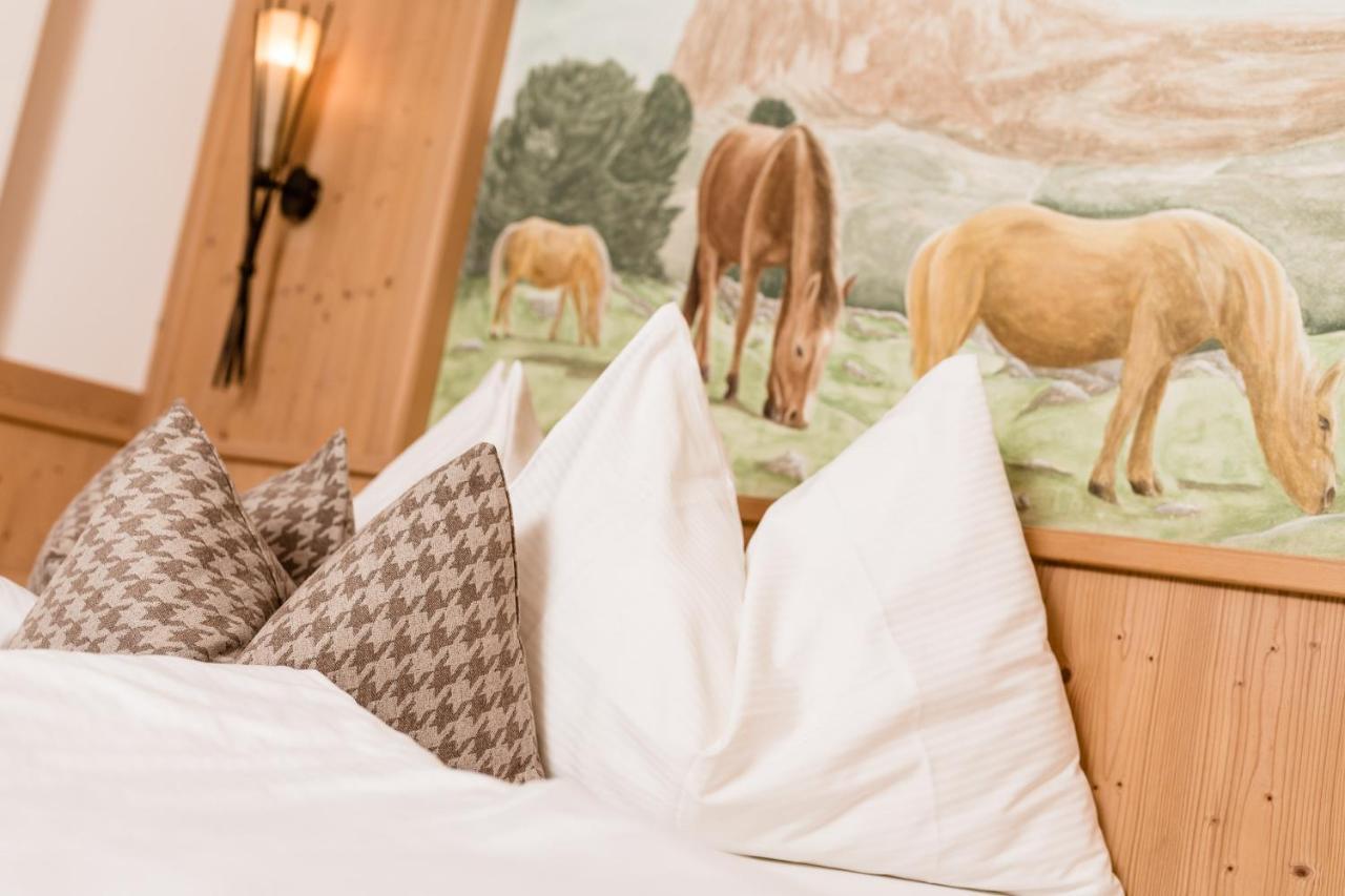 Apartments Villa Gardena - Gardenahotels Сельва-ди-Валь-Гардена Экстерьер фото