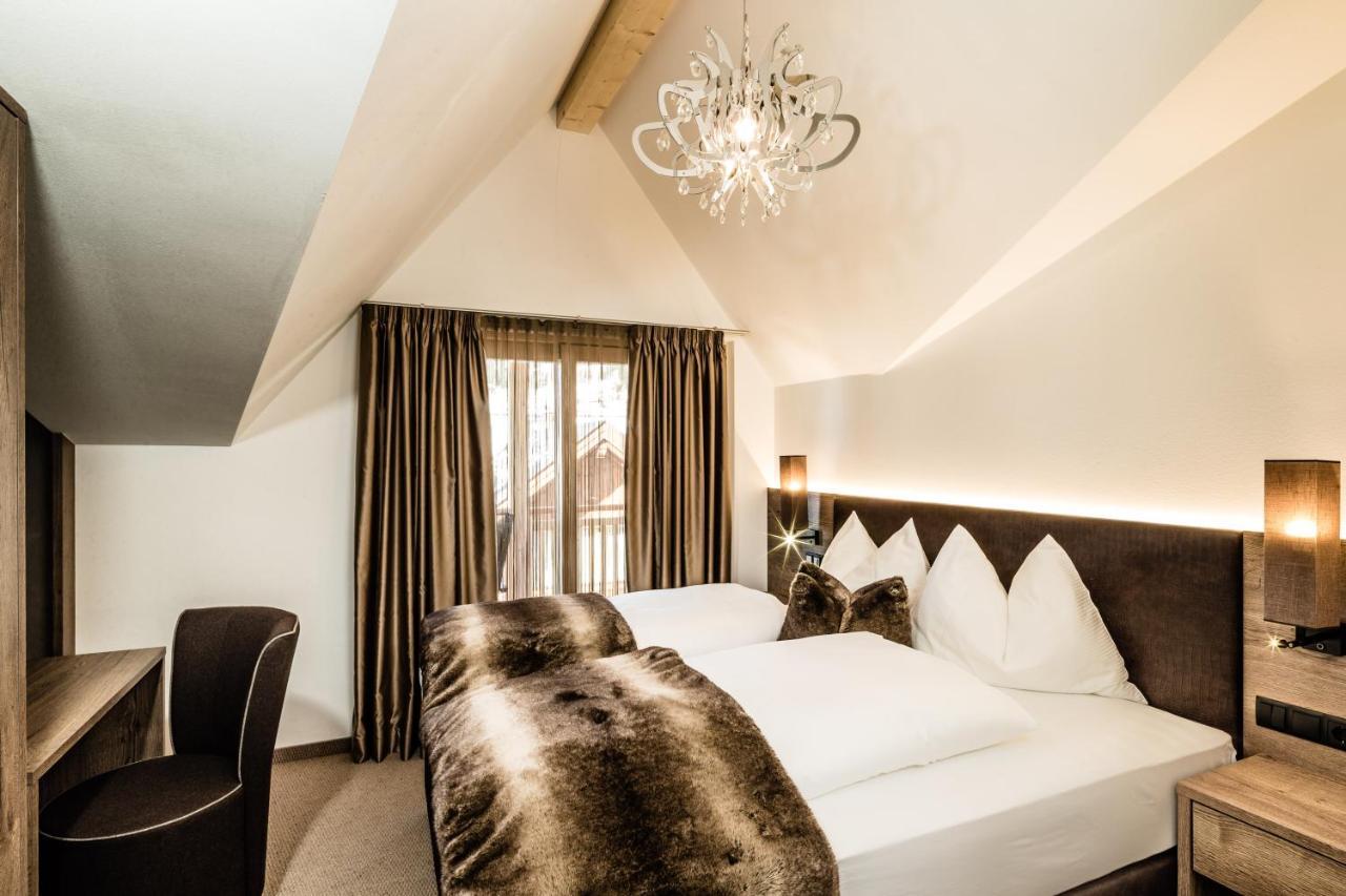 Apartments Villa Gardena - Gardenahotels Сельва-ди-Валь-Гардена Экстерьер фото