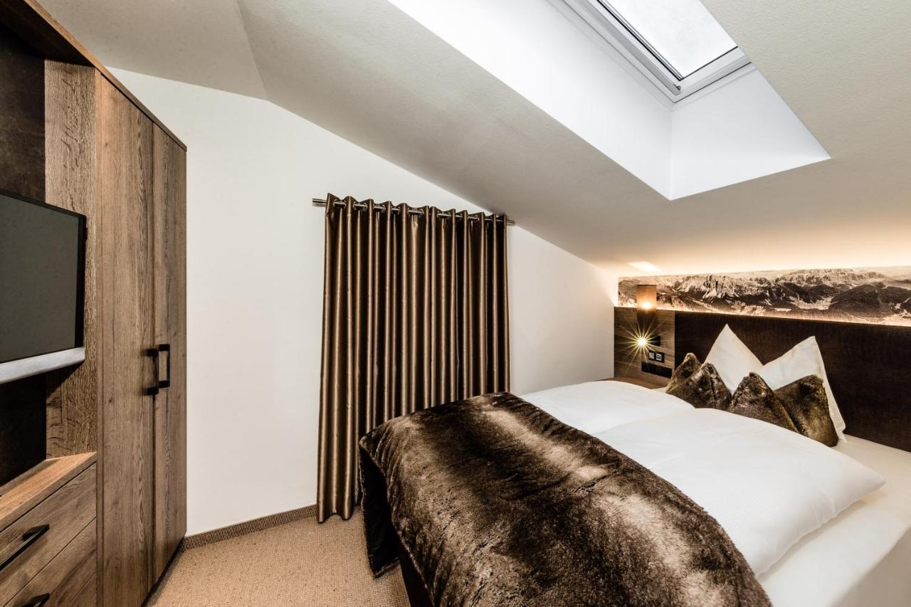 Apartments Villa Gardena - Gardenahotels Сельва-ди-Валь-Гардена Экстерьер фото