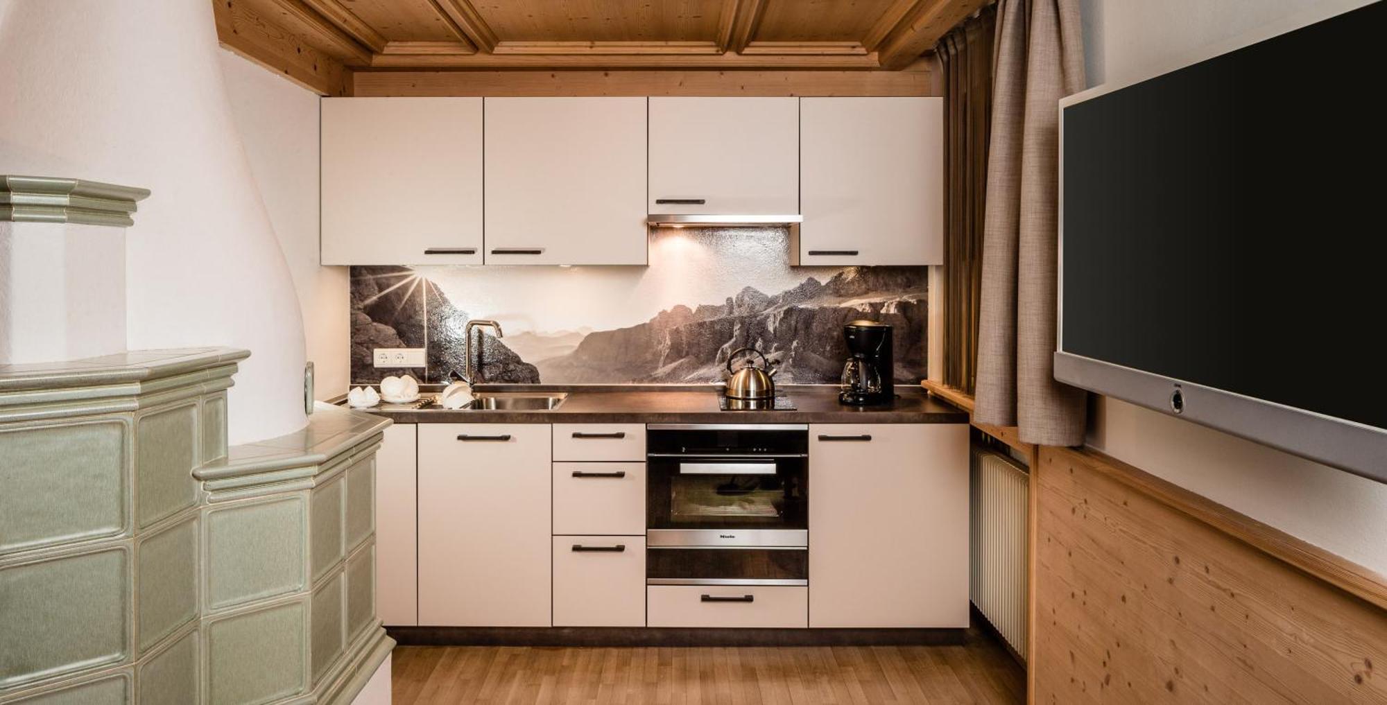 Apartments Villa Gardena - Gardenahotels Сельва-ди-Валь-Гардена Экстерьер фото